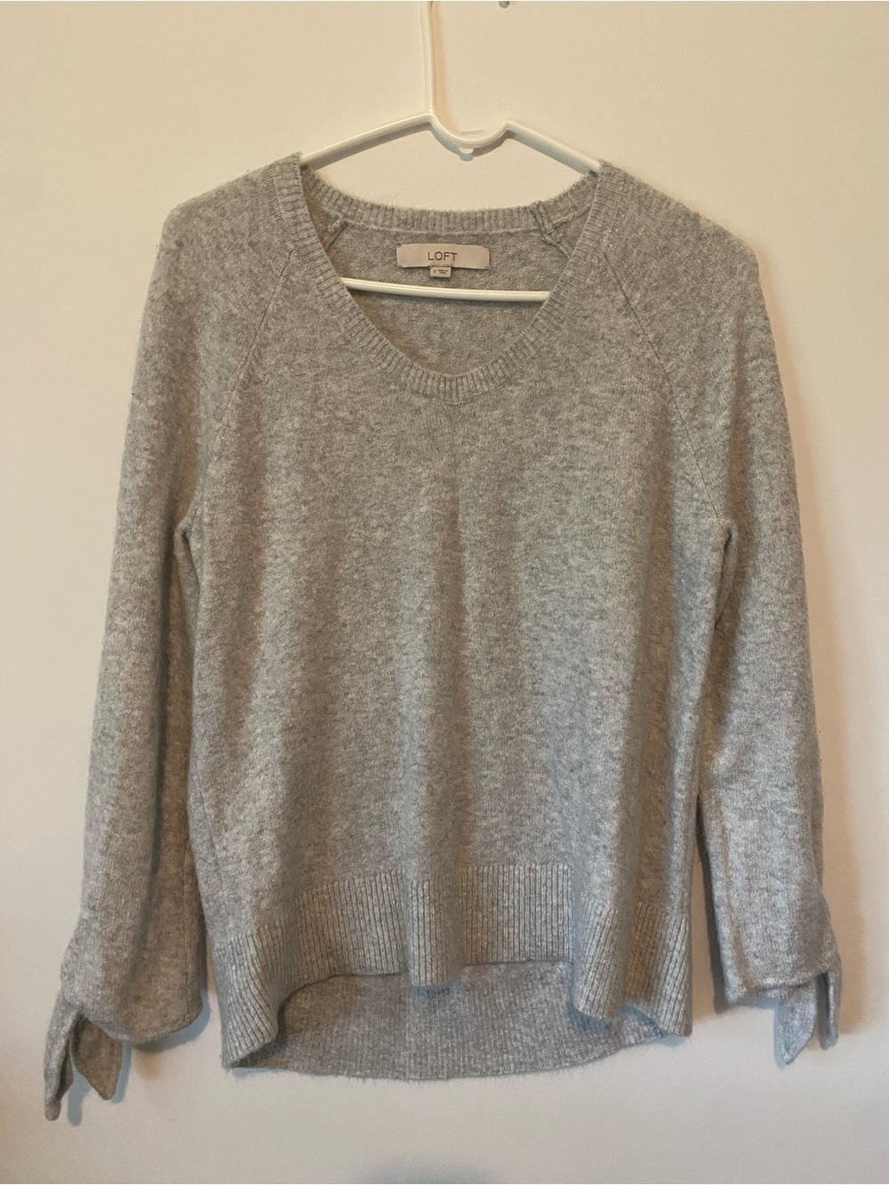 LOFT Heather Gray V-Neck Pullover Sweater